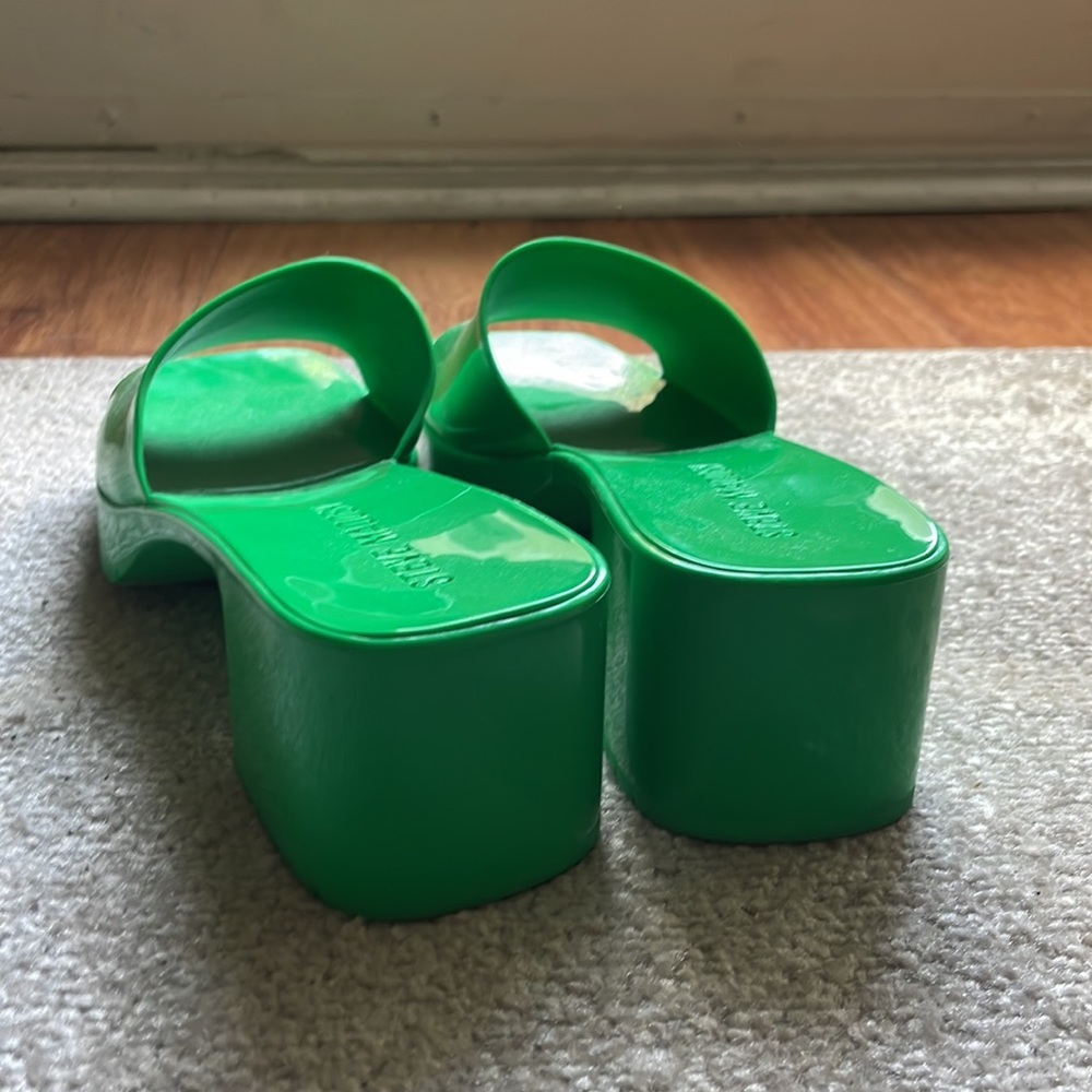 Green Steve Madden Sandals - Picture 4 of 4